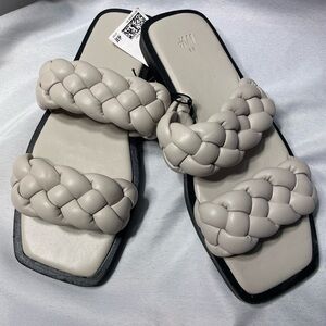 H&M Braided Sandals in a light beige square toes Size 7